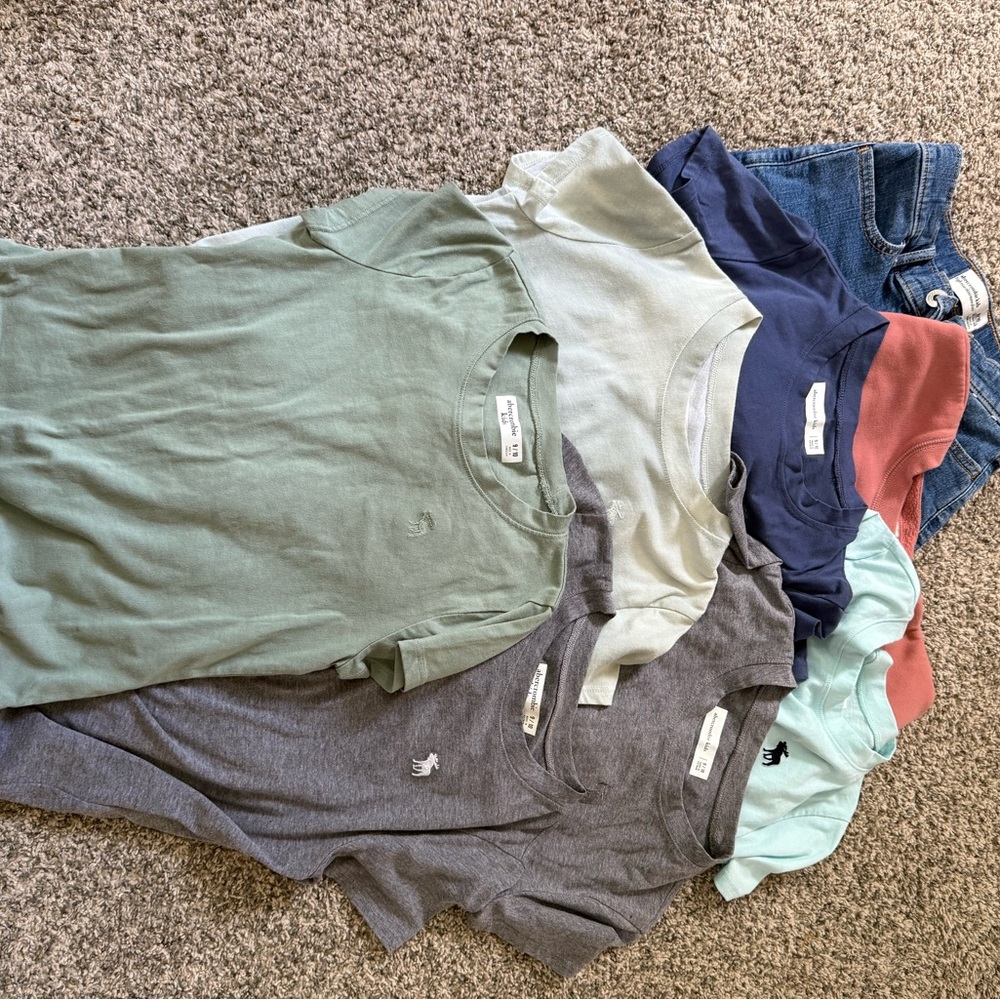 Abercrombie Kids T-shirt’s / sweatshirt / mini mom jean shorts
